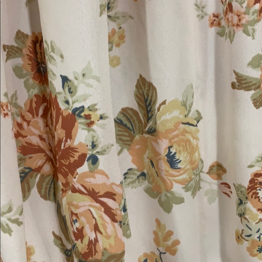Floral top - Picture 6 of 6